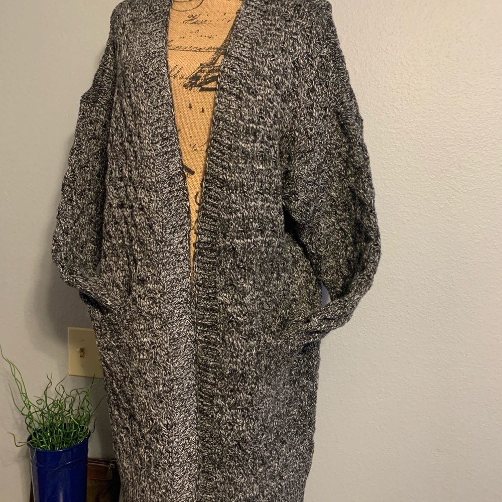 EUC Black & White Acrylic Sweater Cardigan with PocketsKC